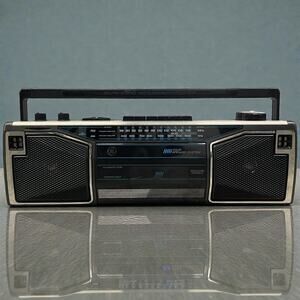 Vintage GE Boombox AM FM Stereo Cassette Recorder Model 3-5622A-Working